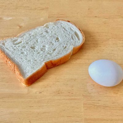 家庭課題その2「パンと卵を描こう!」